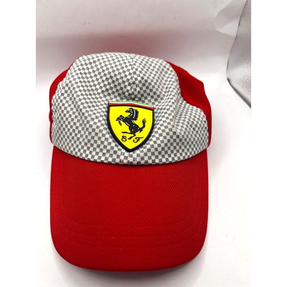 Scuderia Ferrari Officially Licensed Mens Adjustable Baseball Cap with Logo Red